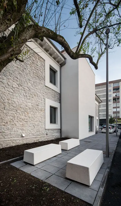 Rehabilitaci&oacute;n del antiguo edificio de la C&aacute;mara de Comercio, en La Llama (1)