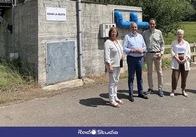 El consejero, junto al alcalde y varios concejales, visit&oacute; esta instalaci&oacute;n.