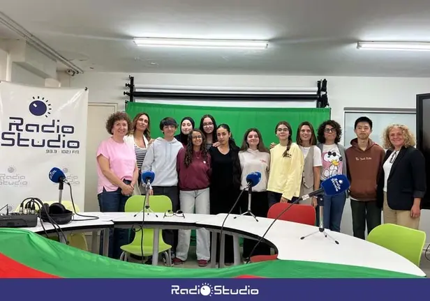 Foto de familia desde el IES Zapat&oacute;n