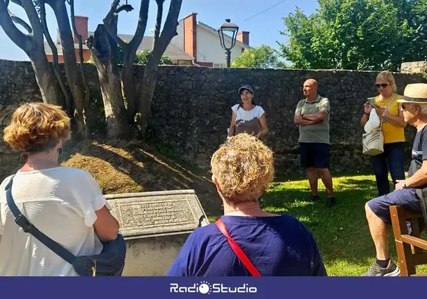 Participantes en los paseos culturales guiados por los lugares de Polanco vinculados a la vida y la obra de Jos&eacute; Mar&iacute;a de Pereda | Foto: Ayuntamiento