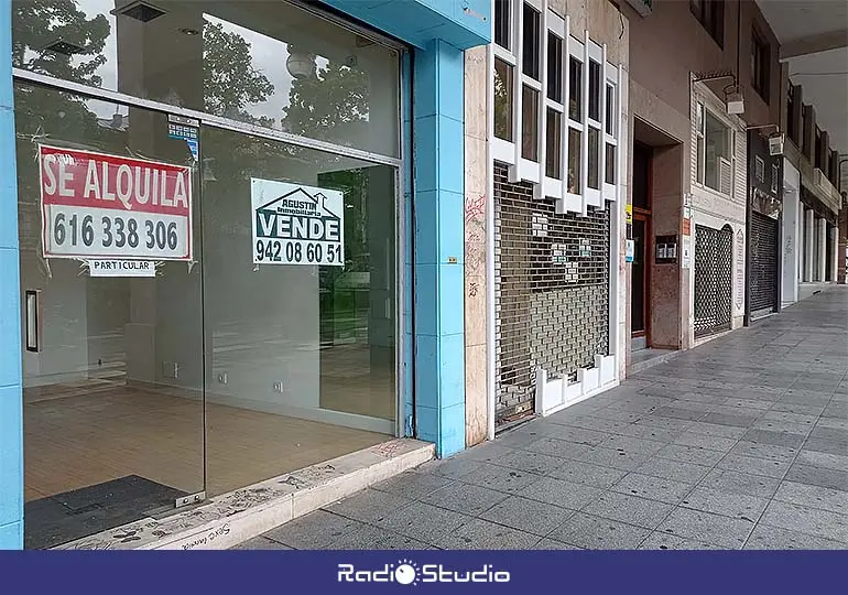 Los locales comerciales cerrados proliferan por toda la ciudad.