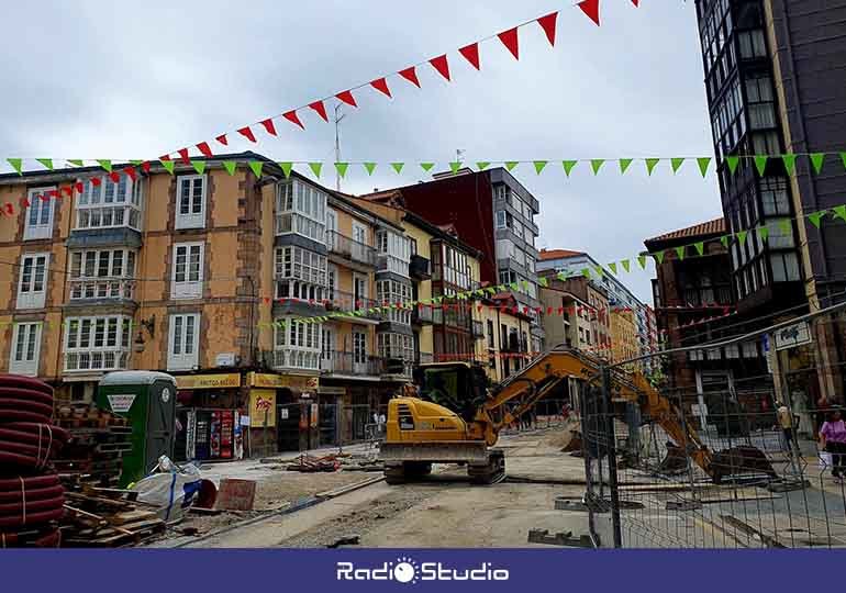 Vista de la calle Julian Ceballos actualmente en obras