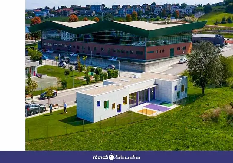 Infografía con el proyecto del aula de 0 a 2 años modular instalada en Requejada (Polanco).