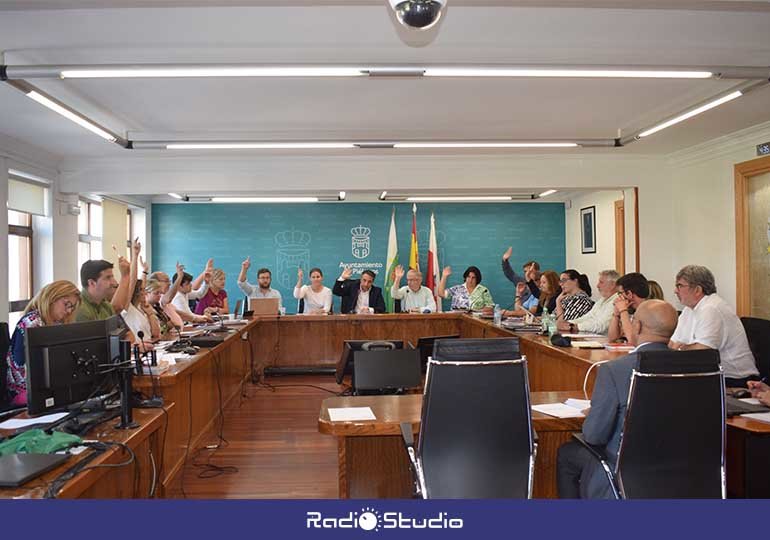 Un momento de la sesión plenaria de Piélagos en la que se aprobaron las nuevas tasas e impuestos para 2024.