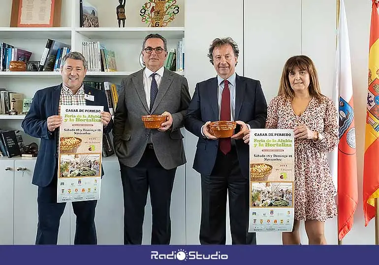 Presentación de la Feria de la Alubia y la Hortaliza que se celebra este fin de semana en Casar de Periedo, fiesta declarada de interés turístico regional.