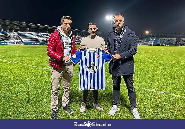 Presentación del nuevo entrenador de la Gimnástica, Fran Martín.