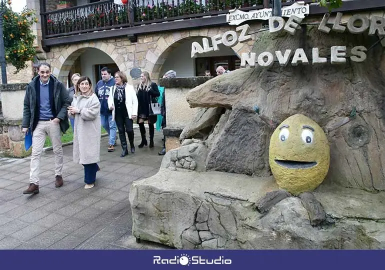 La presidenta de Cantabria, María José Sáenz de Buruaga, visitó esta semana Alfoz de Lloredo.