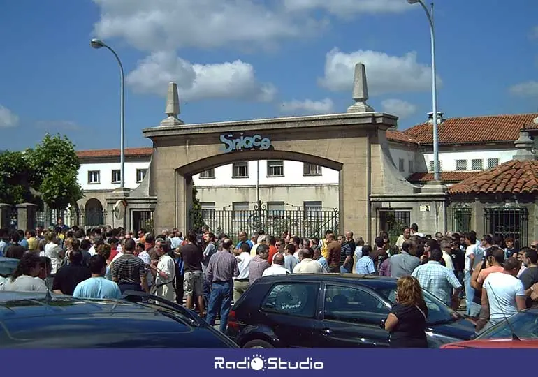 Imagen de archivo de una concentración de trabajadores en Sniace.