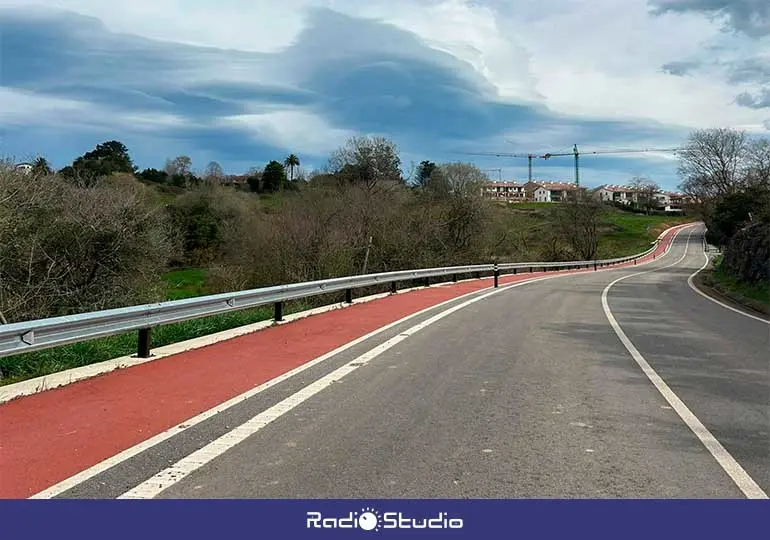 El paseo de Ruiseñada, muy utilizado especialmente en verano, carece de alumbrado.