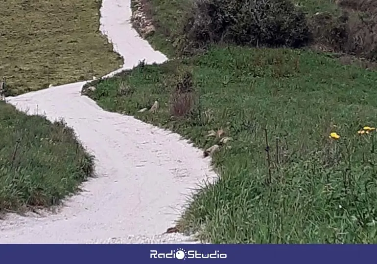 Camino reacondicionado por el Ayuntamiento de Suances en la zona de Redondo