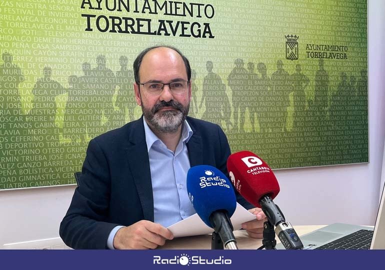 El concejal de Obras del Ayuntamiento de Torrelavega, José Luis Urraca
