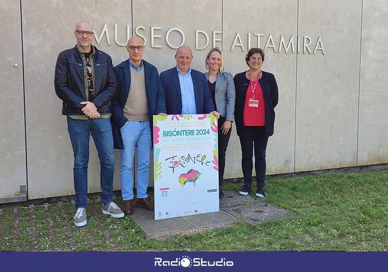 El Museo Altamira acogió la presentación del XVII Festival Internacional de Títere Bisóntere que se celebrará del 24 al 26 de mayo en Santillana.