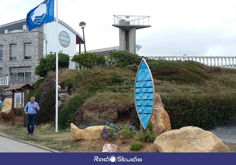 Bandera azul en Suances