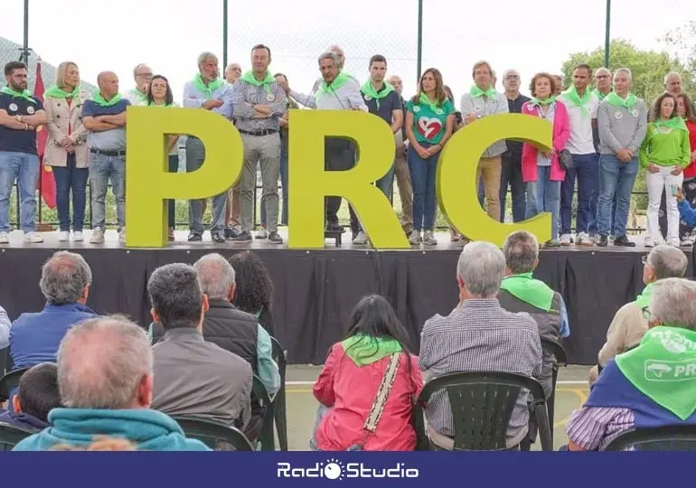 Revilla durante su discurso en la XXIX Fiesta Regionalista en Rasines