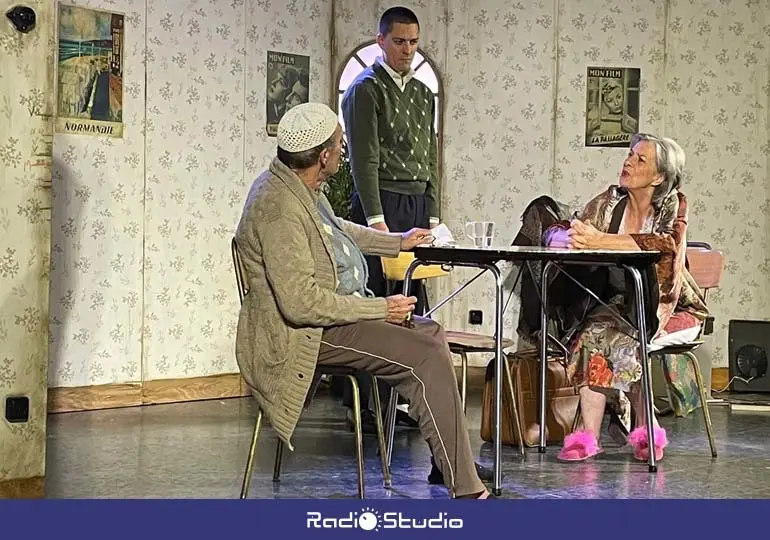 'La Vida por Delante' de Entrecajas Fusi&oacute;n Teatro
