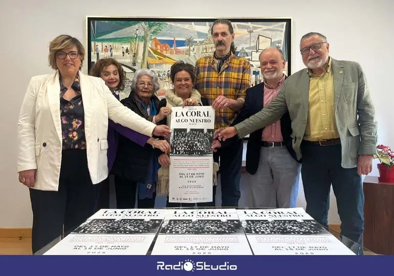 Presentación de la exposición sobre la historia de la Coral de Torrelavega | Foto: Radio Studio