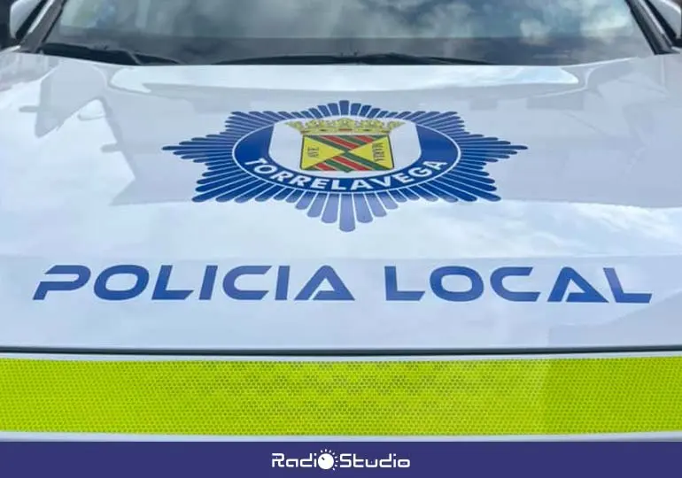 Vehículo del a Policía Local de Torrelavega | Foto: Radio Studio