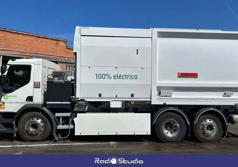 Torrelavega va a adquirir un camión 100% eléctrico para la recogida de bioresiduos | Foto: Ayuntamiento