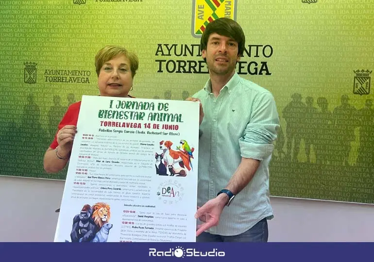 El concejal Borja Sainz y Victoria Cedr&uacute;n, de Federaci&oacute;n DEAN | Foto: Radio Studio