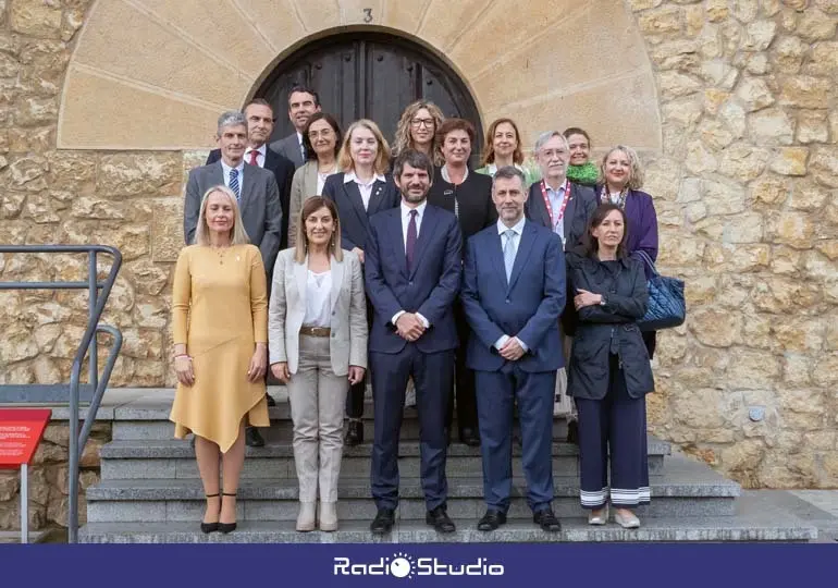 Foto de familia del Patronato de Altamira | Foto: Gobierno de Cantabria