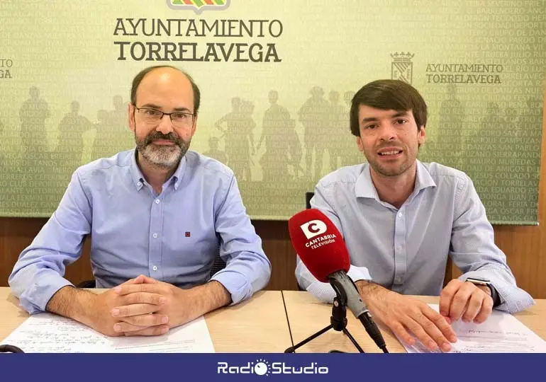 Jos&eacute; Luis Urraca y Borja S&aacute;inz presentan el programa de corporaciones locales | Foto: Ayuntamiento