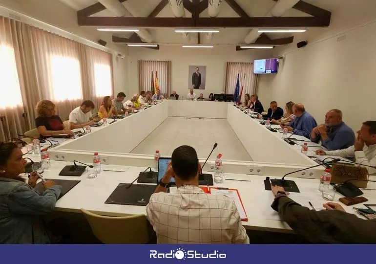 Primer pleno celebrado en la antigua sede de la C&aacute;mara de Comercio en La Llama, rehabilitada en un nuevo edificio municipal | Foto: Ayuntamiento