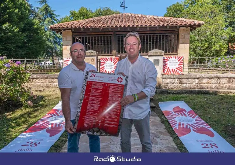El alcalde de Reoc&iacute;n, Pablo Diestro, y el concejal Fernando Callejo presentan el programa del D&iacute;a de las Instituciones 2025 | Foto: Ayuntamiento