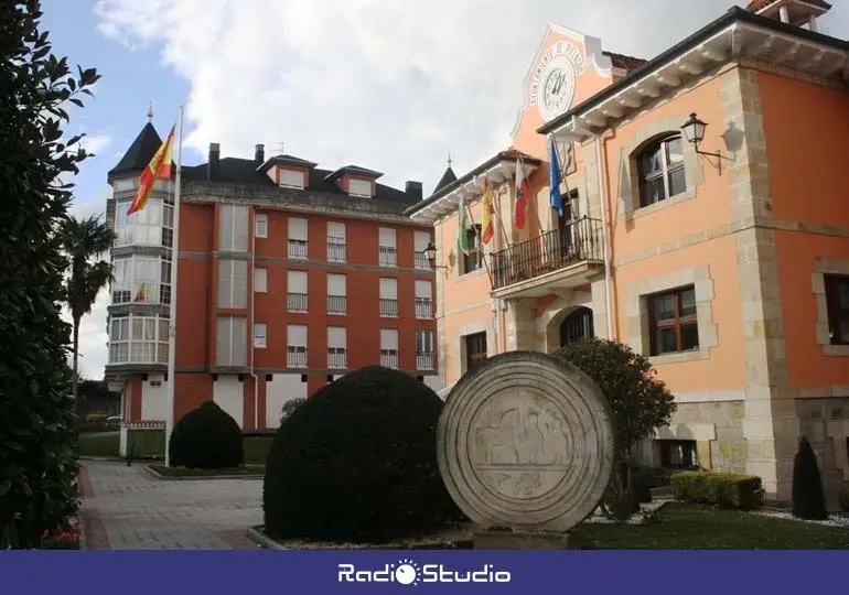 Ayuntamiento de Pi&eacute;lagos, en Renedo
