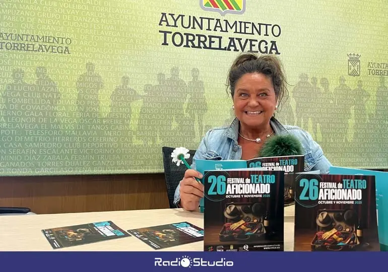 Esther V&eacute;lez presenta la edici&oacute;n de 2025 del Festival de Teatro Aficionado de Torrelavega | Foto: Radio Studio