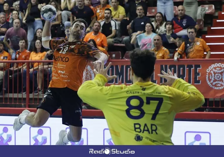 Jakub Prokop, en acci&oacute;n ante At. Valladolid | Foto: BM Torrelavega