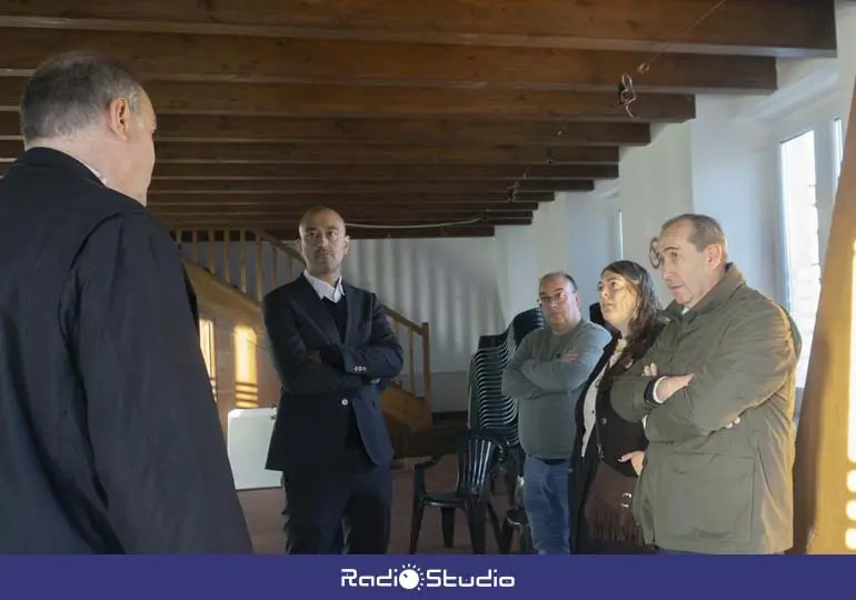 Visita al centro c&iacute;vico de La Monta&ntilde;a | Foto: Radio Studio