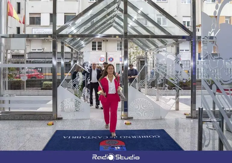 La consejera de Inclusi&oacute;n Social junto al resto de su equipo en la presentaci&oacute;n del presupuesto de su departamento | Foto: Gobierno