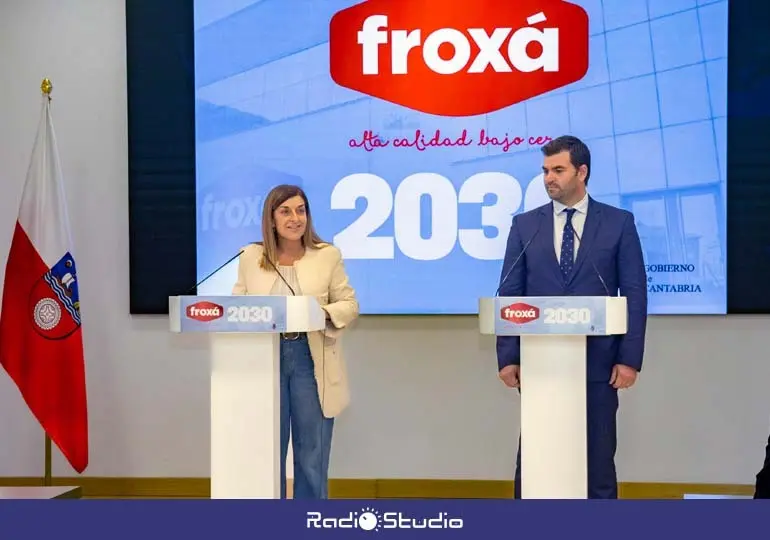 Mar&iacute;a Jos&eacute; S&aacute;enz de Buruaga y Javier Fern&aacute;ndez | Foto: Gobierno