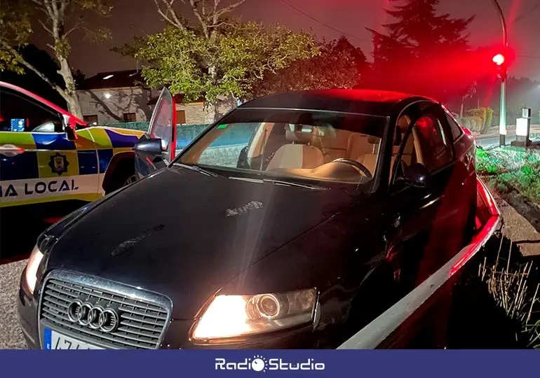 En una de las persecuciones policiales contra este individuo, el ahora detenido se dio a la fuga por Ganzo, Sierrallana y Puente San Miguel, hasta colisionar en la rotonda de Queveda desde donde huy&oacute; a pie campo a trav&eacute;s.