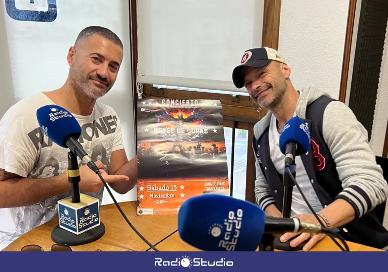 El grupo Reyes de Copas en Radio Studio