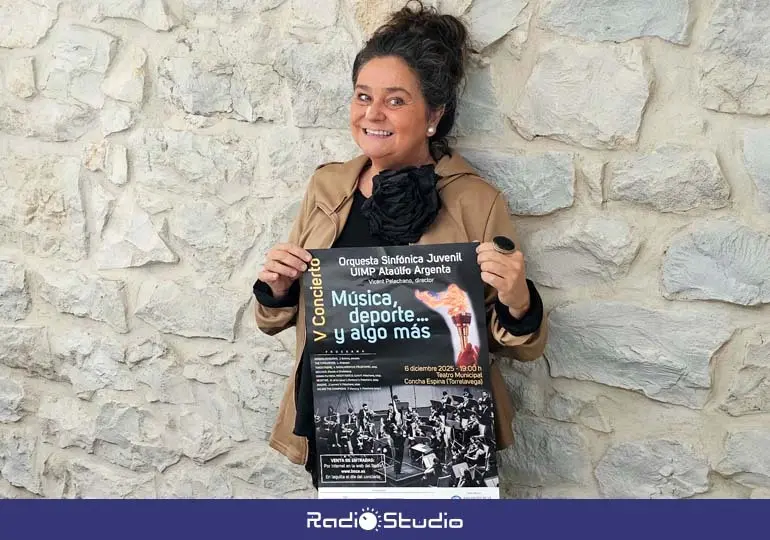La concejala de Cultura, Esther V&eacute;lez, presenta el concierto | Foto: Ayuntamiento