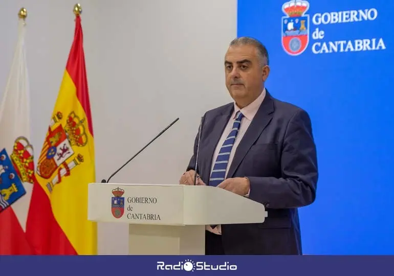 El consejero de Fomento, Vivienda, Ordenaci&oacute;n del Territorio y Medio Ambiente, Roberto Media | Foto: Gobierno