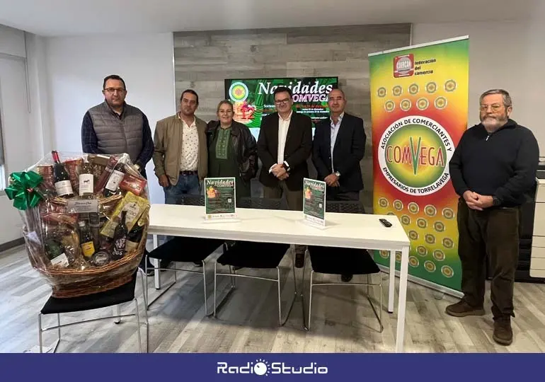 Presentaci&oacute;n de la campa&ntilde;a de dinamizaci&oacute;n comercial 'Navidades en COMVEGA' | Foto: Radio Studio