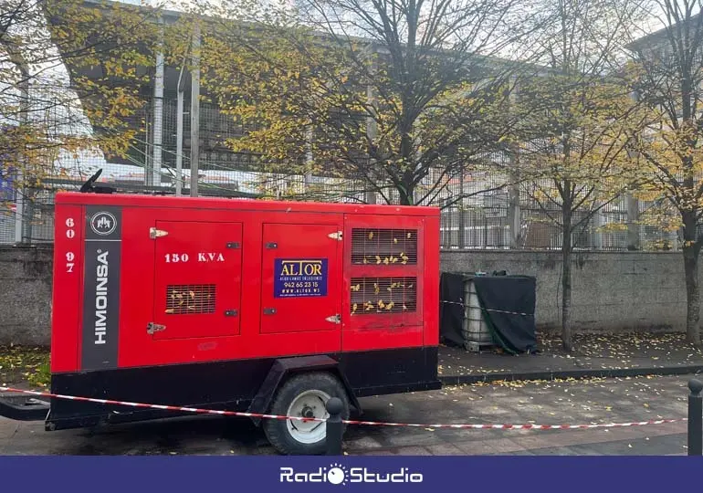 El generador de la pista de hielo que ha generado malestar en el vecindario | Foto: Radio Studio