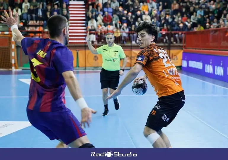 Isidoro Mart&iacute;nez en una acci&oacute;n contra el Bar&ccedil;a | Foto: BMT