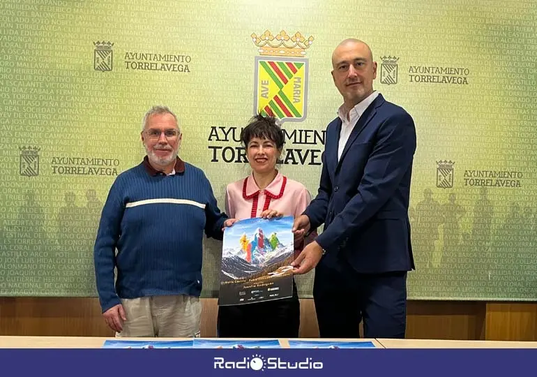 La actriz torrelaveguense Mar&iacute;a Castillo protagoniza la primera edici&oacute;n de &lsquo;Mi&eacute;rcoles Estreno Cantabria&rsquo; en el Festival de Invierno | Foto: Radio Studio