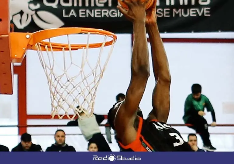 Garmine Kande con un mate en el duelo ante Gipuzkoa | Foto: GAC