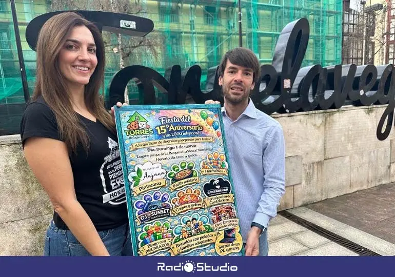 Paula Abascal, del Refugio Canino Torres, y Borja S&aacute;inz, concejal de Bienestar Animal | Foto: Ayuntamiento