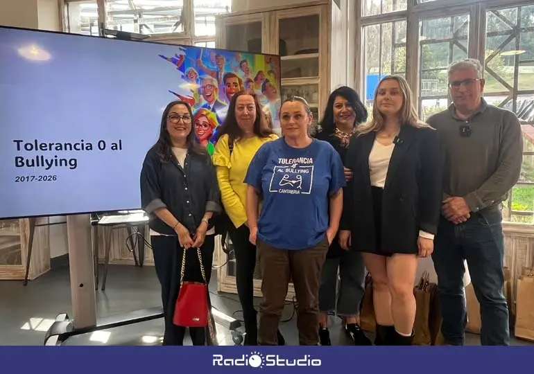La Asociaci&oacute;n Tolerancia 0 al Bullying ha compartido datos de acoso escolar y testimonios reales ante los medios | Foto: Radio Studio