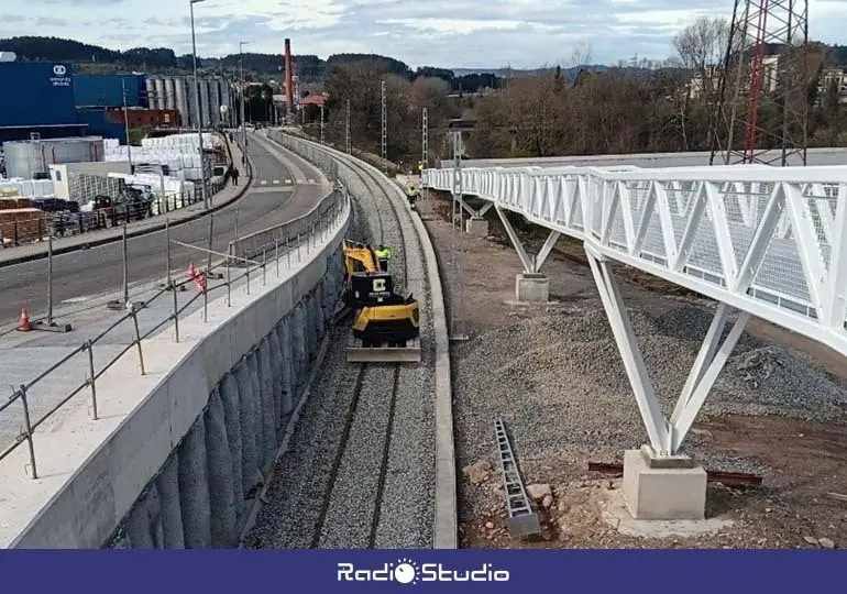 Estado actual de la v&iacute;a auxiliar, en una fase avanzada | Foto: MITMA