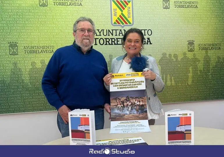 Esther V&eacute;lez y Feliciano L&oacute;pez presentan la muestra | Foto: Radio Studio