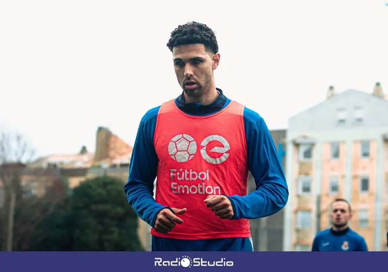 Brayan Adem&aacute;n renueva una temporada m&aacute;s con el conjunto blanquiazul | Foto: RSGT