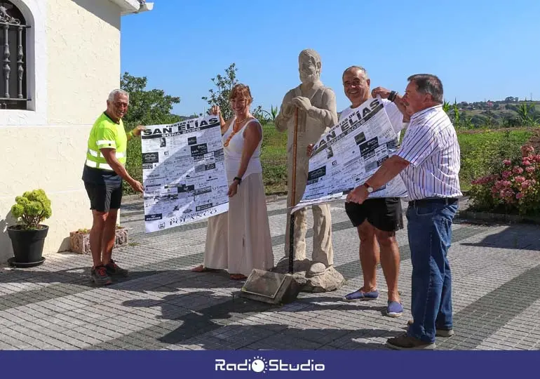 La alcaldesa de Polanco, Rosa D&iacute;az, y el concejal de Festejos, Fernando Sa&ntilde;udo, junto a integrantes de la comisi&oacute;n organizadora | Foto: Ayuntamiento