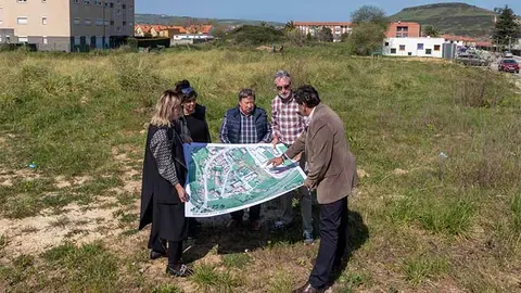 Parcela de Requejada donde se levantar&aacute; el primero de los dos centros de atenci&oacute;n a la dependencia que se proyectan en Polanco.