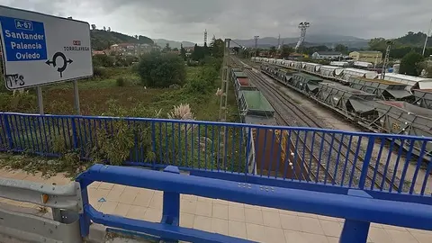 Vagones estacionados desde hace 6 a&ntilde;os en una v&iacute;a auxiliar a la altura de Barreda.